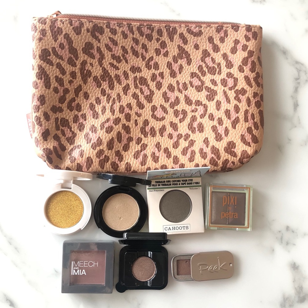 New 8 pc Brown & Gold Eyeshadow & Bag Bundle
